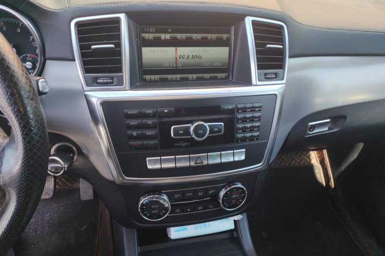 Used Mercedes-Benz GL-Class 2014 GL 400 4MATIC Dynamic Model Audio And AC Panel