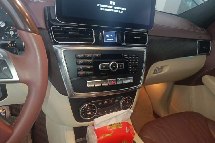 Used Mercedes-Benz GL-Class 2014 GL 400 4MATIC Dynamic Model Audio And AC Panel