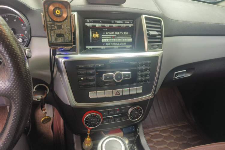 Used Mercedes-Benz GL-Class 2014 GL 400 4MATIC Dynamic Model Audio And AC Panel