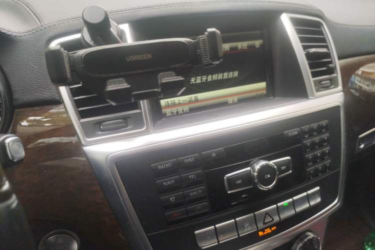 Used Mercedes-Benz GL-Class 2014 GL 400 4MATIC Dynamic Model Audio And AC Panel
