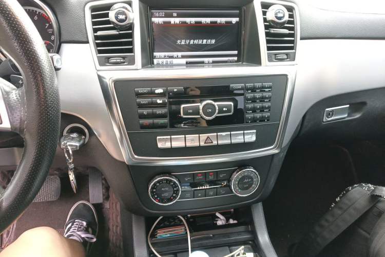 Used Mercedes-Benz GL-Class 2014 GL 400 4MATIC Dynamic Model Audio And AC Panel