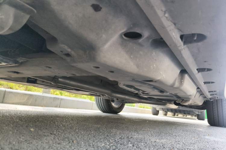 Used Mercedes-Benz GL-Class 2014 GL 350 CDI 4MATIC Chassis Front Left