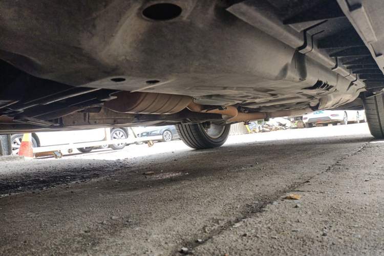 Used Mercedes-Benz GL-Class 2014 GL 350 CDI 4MATIC Chassis Front Left