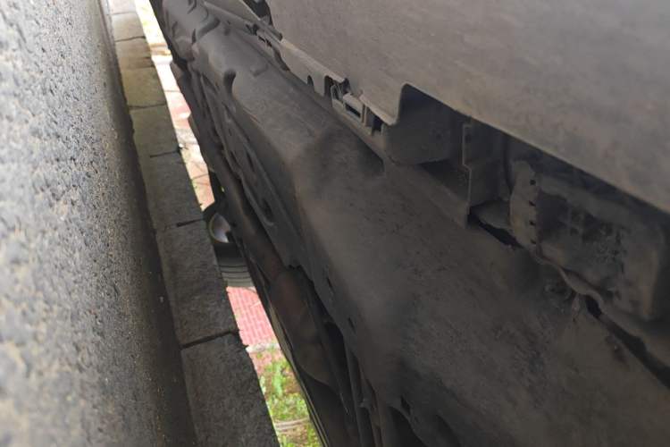 Used Mercedes-Benz GL-Class 2014 GL 400 4MATIC Dynamic Model Chassis Front Right