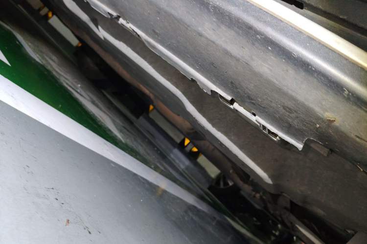 Used Mercedes-Benz GL-Class 2014 GL 400 4MATIC Dynamic Model Chassis Front Right