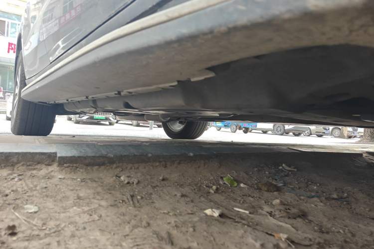 Used Mercedes-Benz GL-Class 2014 GL 350 CDI 4MATIC Chassis Front Right