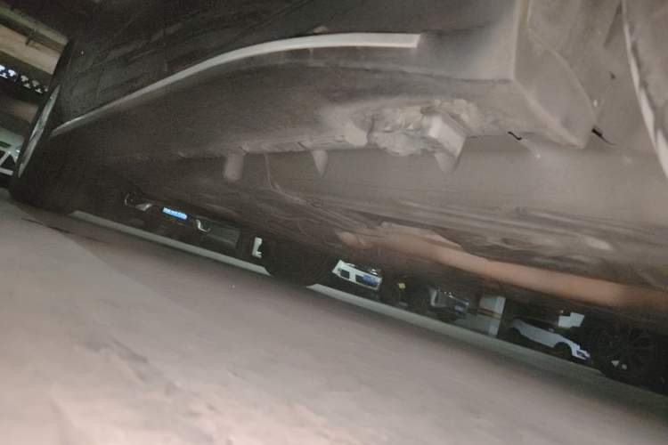 Used Mercedes-Benz GL-Class  Chassis Rear Left
