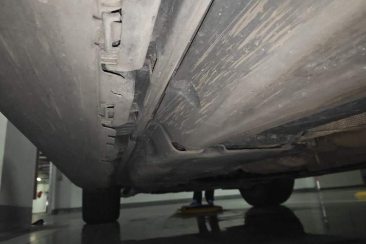 Used Mercedes-Benz GL-Class 2014 GL 400 4MATIC Dynamic Model Chassis Rear Left