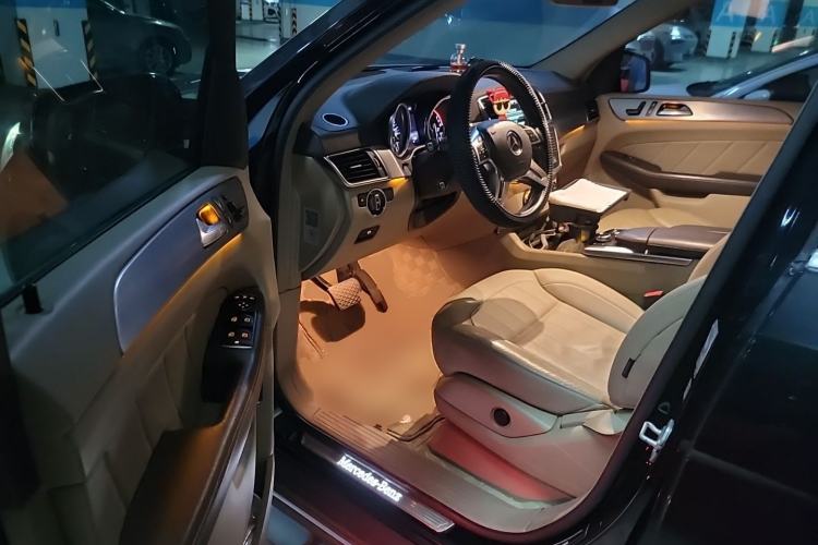 Used Mercedes-Benz GL-Class 2014 GL 400 4MATIC Dynamic Model Driver Seat