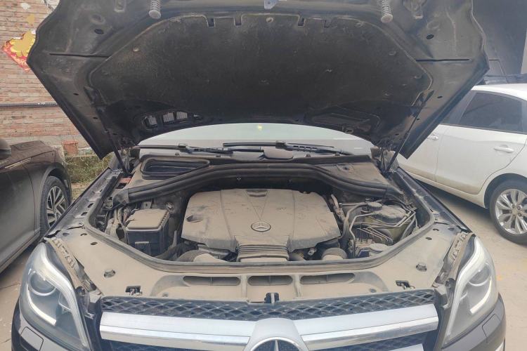 Used Mercedes-Benz GL-Class 2014 GL 350 CDI 4MATIC Engine Bay
