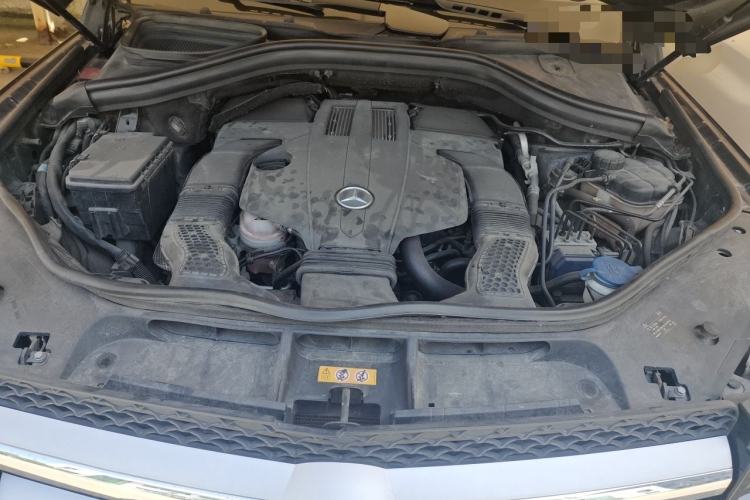 Used Mercedes-Benz GL-Class 2014 GL 400 4MATIC Luxury Model Engine Bay