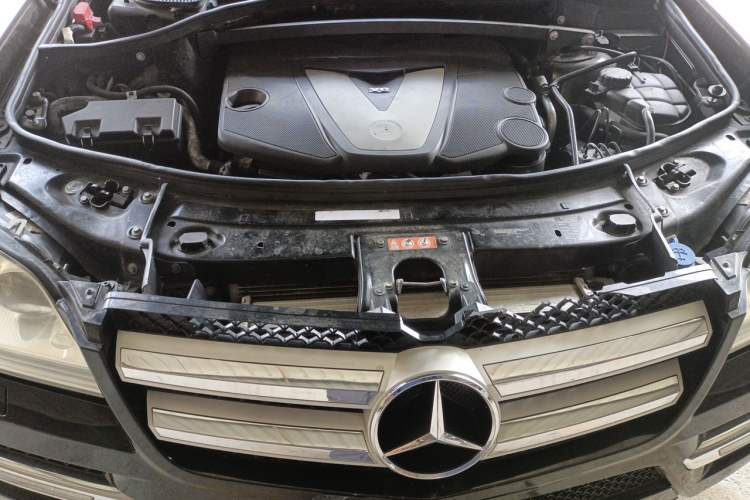 Used Mercedes-Benz GL-Class 2014 GL 350 CDI 4MATIC Engine Bay