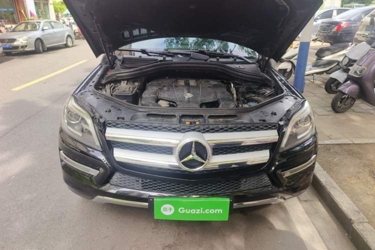 Used Mercedes-Benz GL-Class 2014 GL 400 4MATIC Dynamic Model Engine Bay
