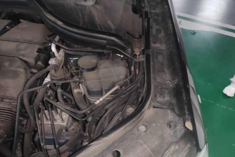 Used Mercedes-Benz GL-Class 2014 GL 400 4MATIC Dynamic Model Engine Bay Left