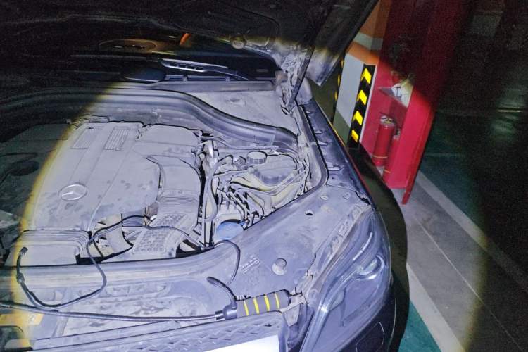 Used Mercedes-Benz GL-Class 2014 GL 400 4MATIC Luxury Model Engine Bay Left