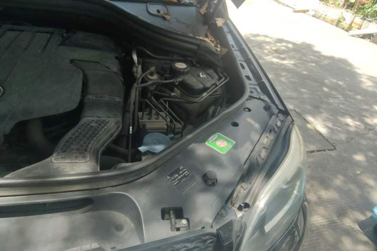 Used Mercedes-Benz GL-Class 2014 GL 400 4MATIC Dynamic Model Engine Bay Left