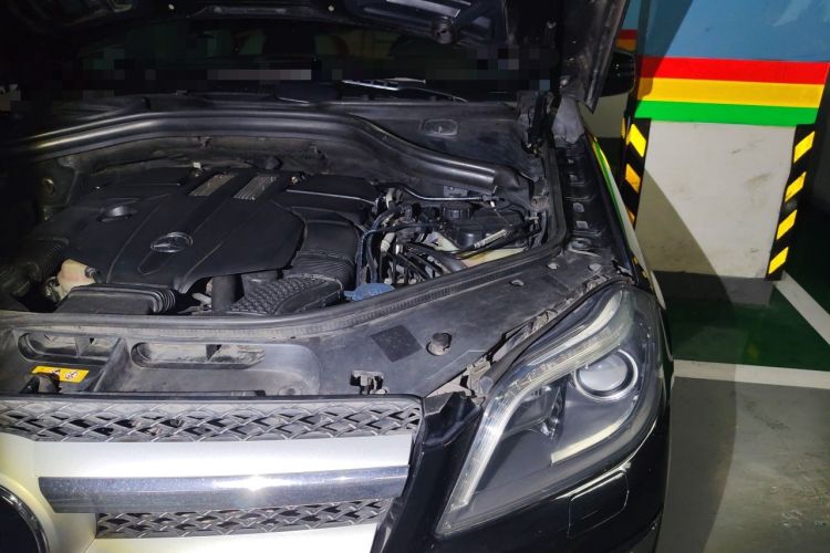 Used Mercedes-Benz GL-Class 2014 GL 400 4MATIC Dynamic Model Engine Bay Left