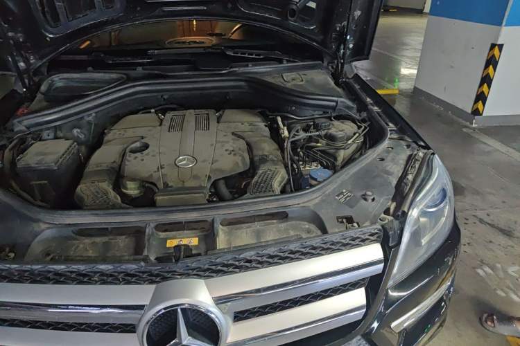 Used Mercedes-Benz GL-Class 2014 GL 400 4MATIC Dynamic Model Engine Bay Left