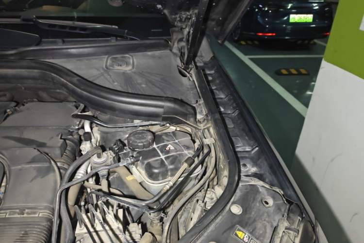 Used Mercedes-Benz GL-Class 2014 GL 400 4MATIC Dynamic Model Engine Bay Left