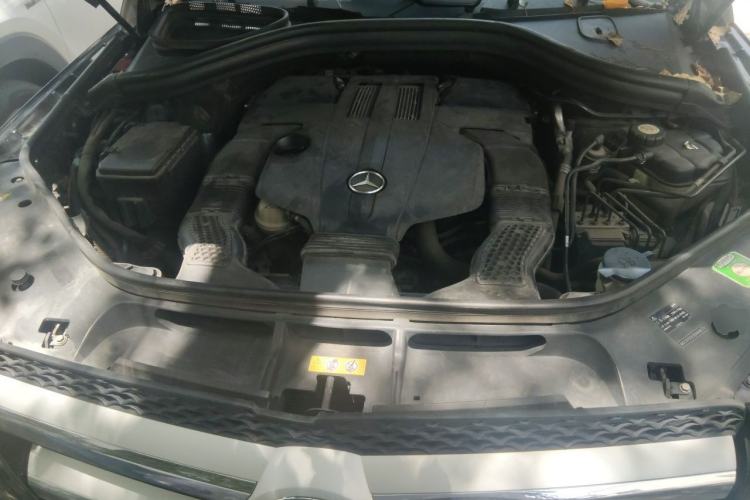 Used Mercedes-Benz GL-Class 2014 GL 400 4MATIC Dynamic Model Engine Bay