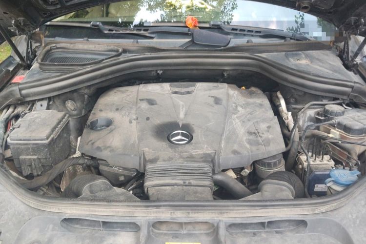 Used Mercedes-Benz GL-Class 2014 GL 350 CDI 4MATIC Engine Bay