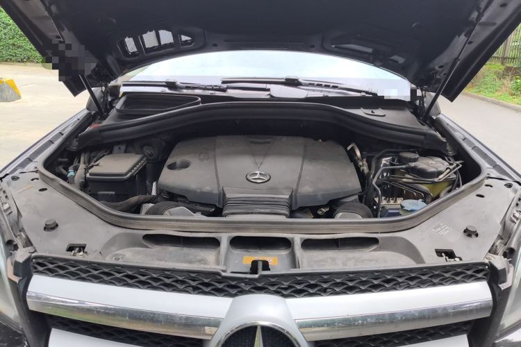 Used Mercedes-Benz GL-Class 2014 GL 350 CDI 4MATIC Engine Bay