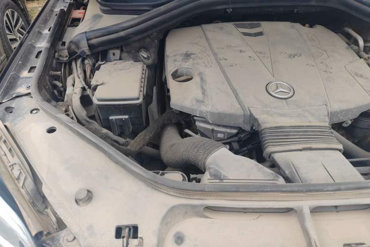 Used Mercedes-Benz GL-Class 2014 GL 350 CDI 4MATIC Engine Bay Right