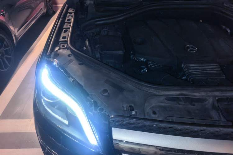 Used Mercedes-Benz GL-Class 2014 GL 350 CDI 4MATIC Engine Bay Right