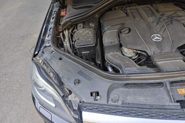 Used Mercedes-Benz GL-Class 2014 GL 400 4MATIC Dynamic Model Engine Bay Right