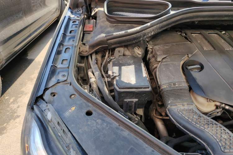 Used Mercedes-Benz GL-Class 2014 GL 400 4MATIC Dynamic Model Engine Bay Right