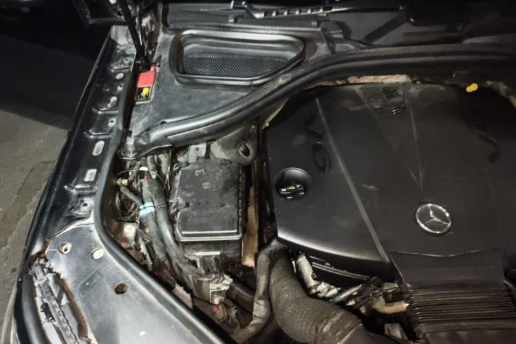 Used Mercedes-Benz GL-Class 2014 GL 350 CDI 4MATIC Engine Bay Right