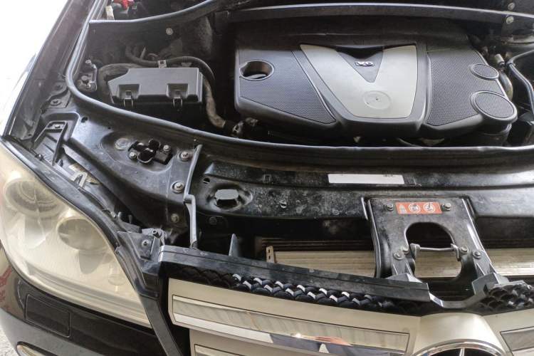 Used Mercedes-Benz GL-Class 2014 GL 350 CDI 4MATIC Engine Bay Right