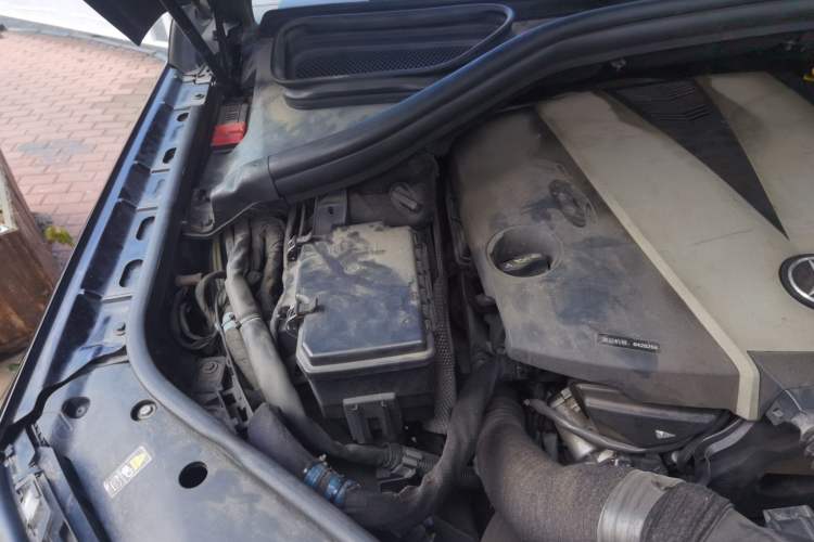 Used Mercedes-Benz GL-Class 2014 GL 350 CDI 4MATIC Engine Bay Right
