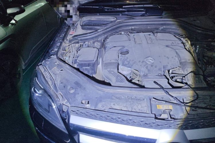 Used Mercedes-Benz GL-Class 2014 GL 400 4MATIC Luxury Model Engine Bay Right