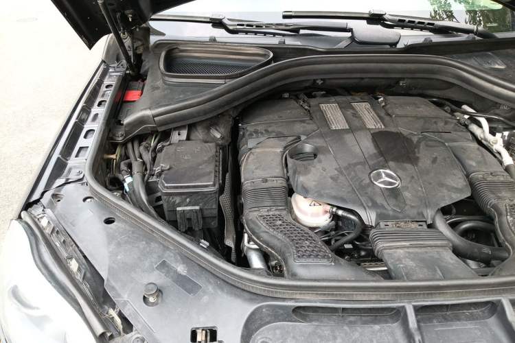 Used Mercedes-Benz GL-Class 2014 GL 400 4MATIC Dynamic Model Engine Bay Right