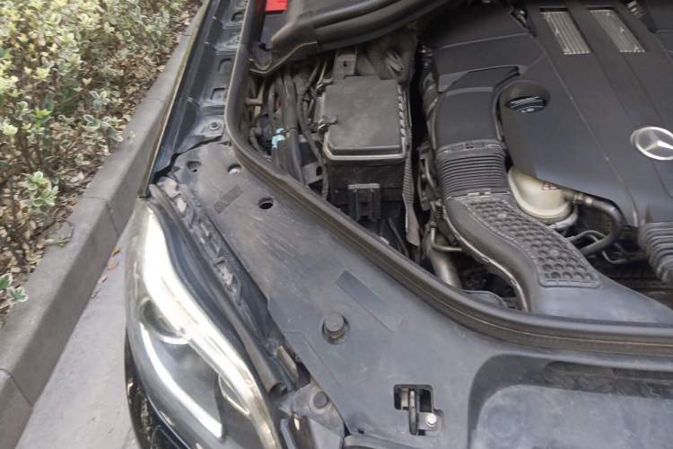 Used Mercedes-Benz GL-Class 2014 GL 400 4MATIC Luxury Model Engine Bay Right