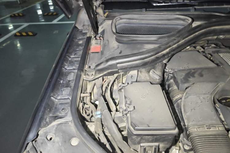 Used Mercedes-Benz GL-Class 2014 GL 400 4MATIC Dynamic Model Engine Bay Right