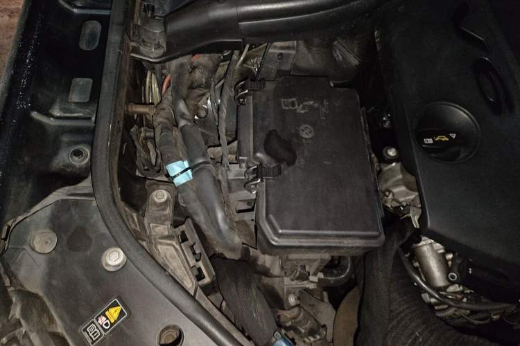 Used Mercedes-Benz GL-Class 2014 GL 350 CDI 4MATIC Engine Bay Right