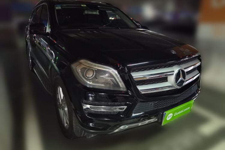 Used Mercedes-Benz GL-Class 2014 GL 400 4MATIC Dynamic Model Front Right 45 Deg