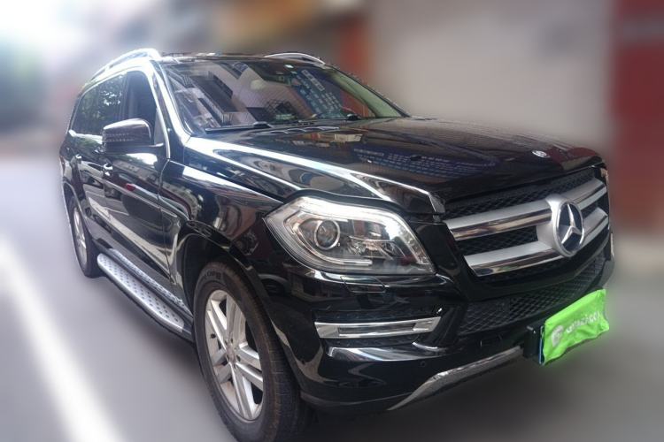 Used Mercedes-Benz GL-Class 2014 GL 400 4MATIC Dynamic Model Front Right 45 Deg
