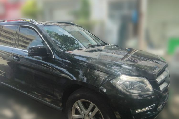 Used Mercedes-Benz GL-Class 2014 GL 400 4MATIC Dynamic Model Front Right 45 Deg