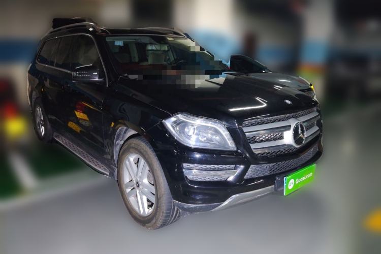 Used Mercedes-Benz GL-Class 2014 GL 400 4MATIC Dynamic Model Front Right 45 Deg