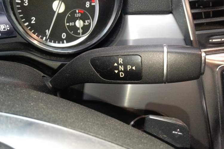 Used Mercedes-Benz GL-Class 2014 GL 400 4MATIC Dynamic Model Gear Lever