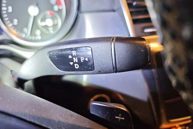 Used Mercedes-Benz GL-Class 2014 GL 400 4MATIC Dynamic Model Gear Lever