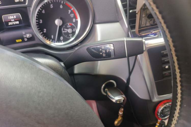 Used Mercedes-Benz GL-Class 2014 GL 400 4MATIC Dynamic Model Gear Lever