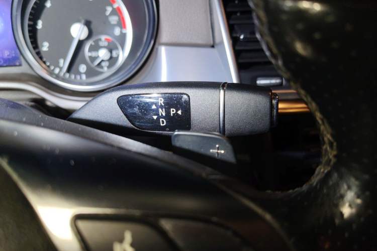 Used Mercedes-Benz GL-Class 2014 GL 400 4MATIC Dynamic Model Gear Lever
