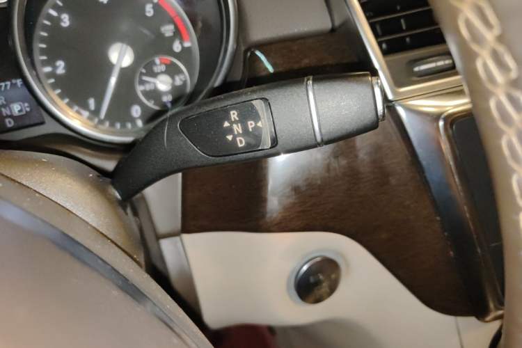 Used Mercedes-Benz GL-Class  Gear Lever