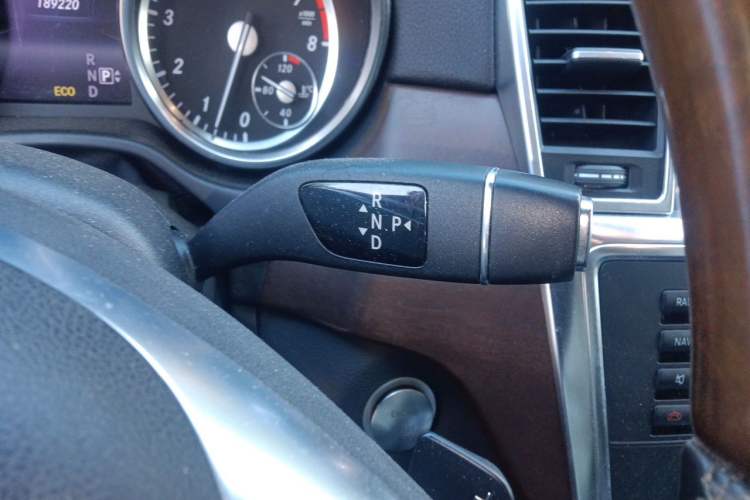 Used Mercedes-Benz GL-Class 2014 GL 400 4MATIC Luxury Model Gear Lever
