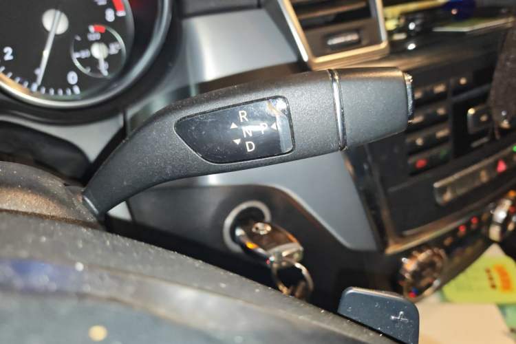 Used Mercedes-Benz GL-Class 2014 GL 400 4MATIC Dynamic Model Gear Lever