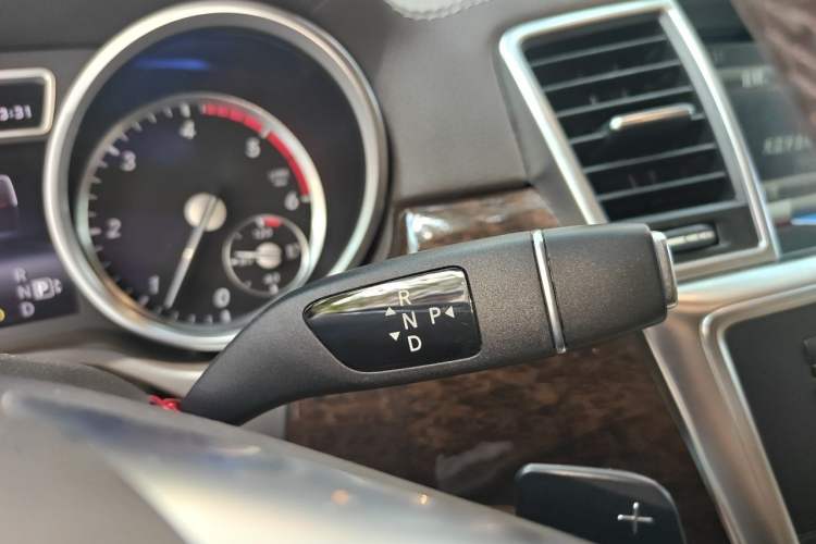 Used Mercedes-Benz GL-Class 2014 GL 350 CDI 4MATIC Gear Lever